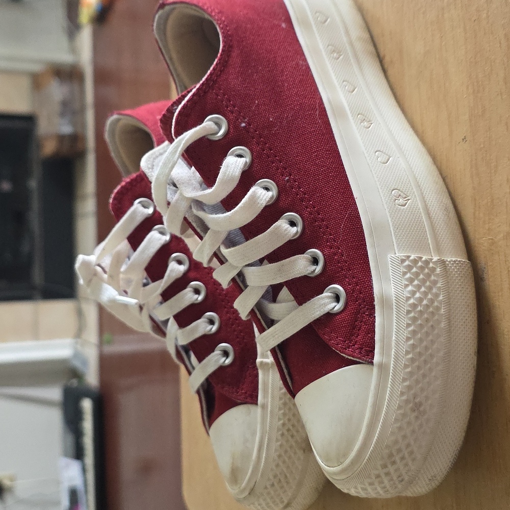 Converse Chuck Taylor All Star “Love Fearlessly” Low Top Platform - Red - Picture 2 of 6